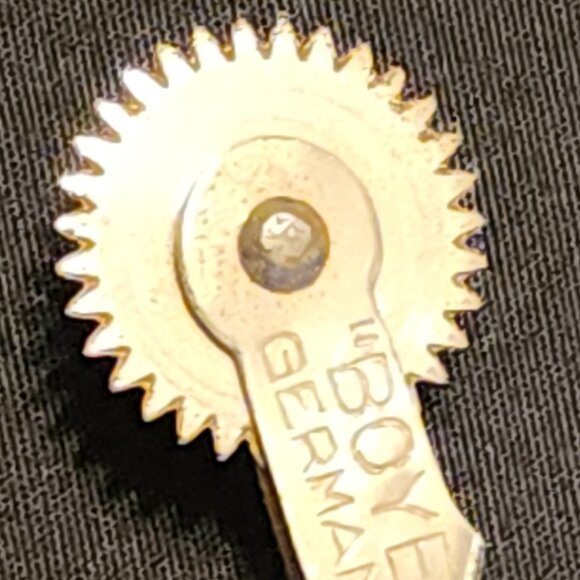 Antique ~ Vintage Lot Sewing Notions ~ Supplies ~ Needles ~ Buttons ~ Snaps - Picture 15 of 16